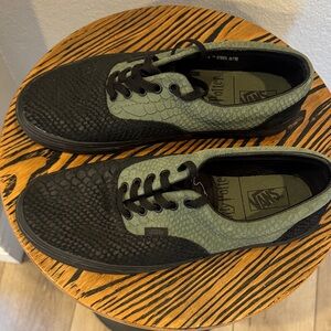 Vans Black and Green Textured Sneakers